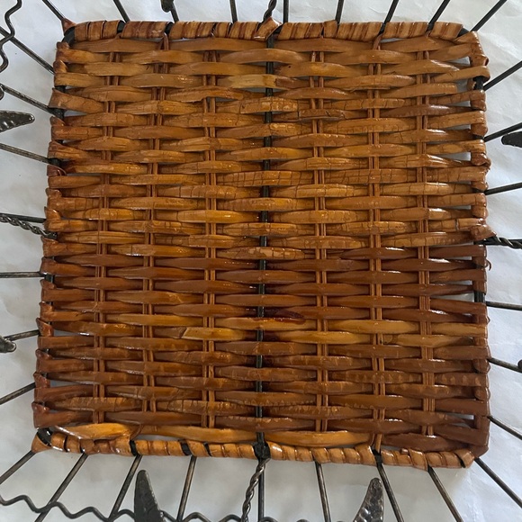 Metal and wicker basket - Picture 9 of 11